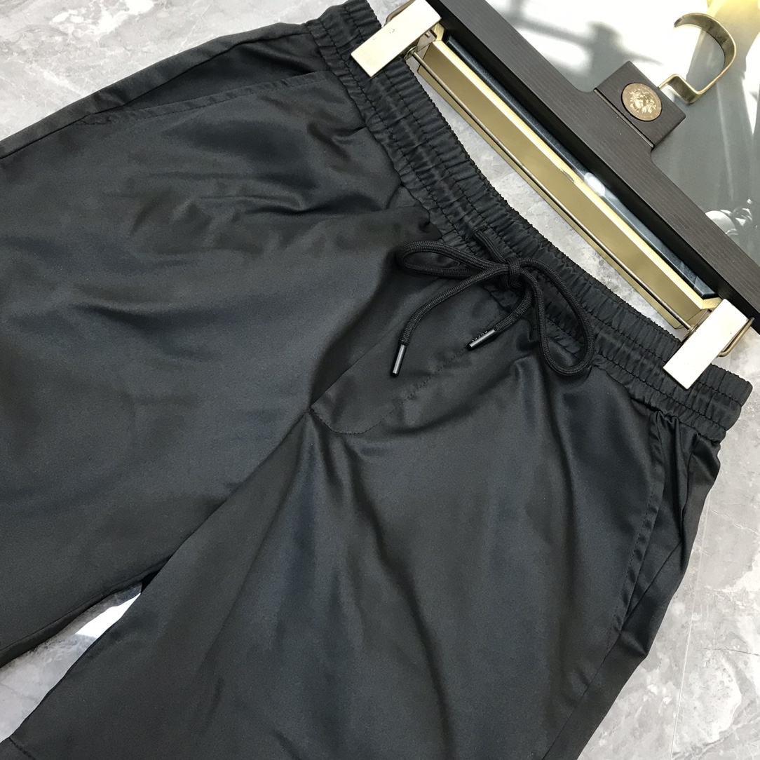 Gucci X The North Face Track Shorts In Black